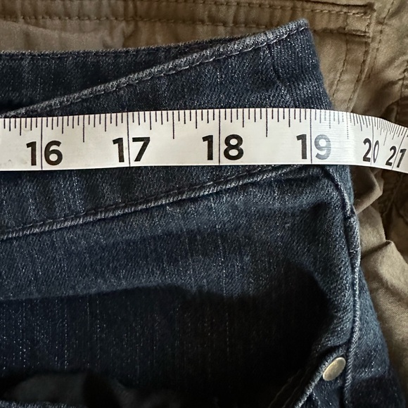 Christopher & Banks Modern Fit Straight Leg Womens Jeans. Size 16 Short - Picture 5 of 7